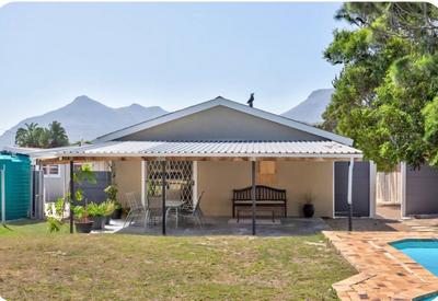 House For Rent in Sun Valley, Fish Hoek