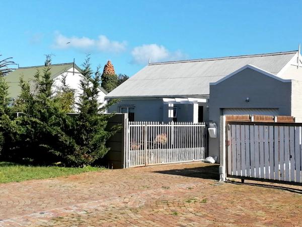 House For Rent in Milkwood Park, Noordhoek