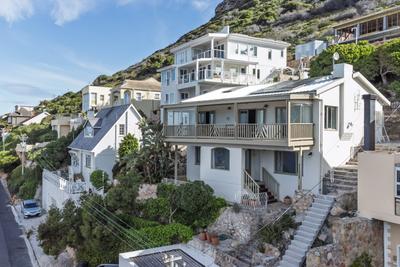 House For Rent in Fish Hoek, Fish Hoek